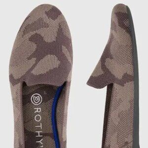 Rothy's The Loafer shoes in the Mink Camo 7.5 EUC